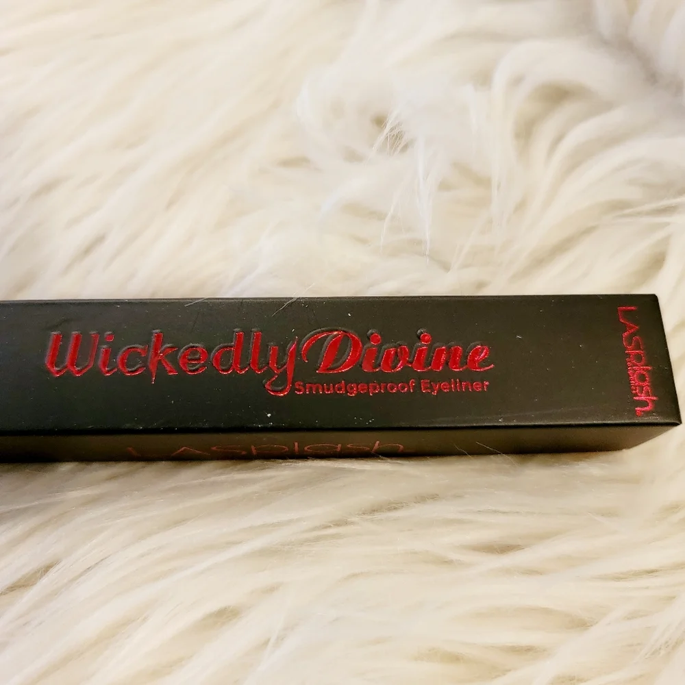 LASplash Wickedly Divine Smudgeproof Eyeliner Color Goblet
